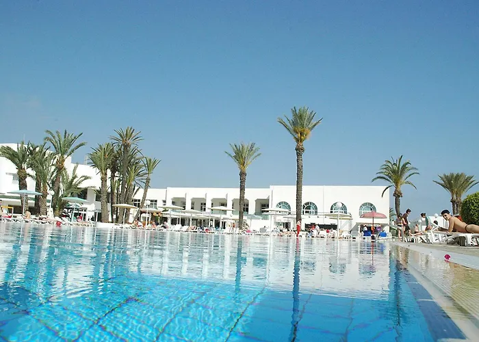 Hotel with pool: El Mouradi Club Kantaoui